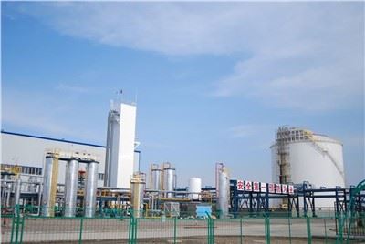 ブラケット大型圧力容器液化装置